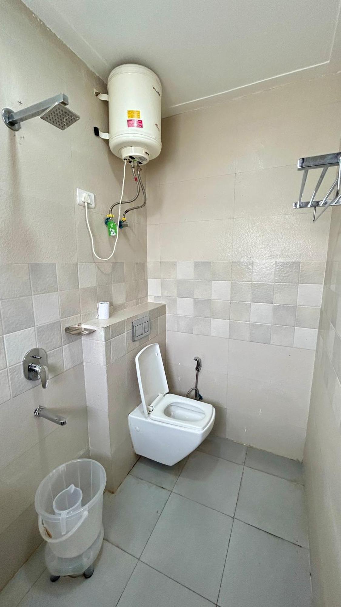 Aura Luxury Studio I Couple Friendly I Near Golf Course Road, Sector 57, Gurgaon Zewnętrze zdjęcie