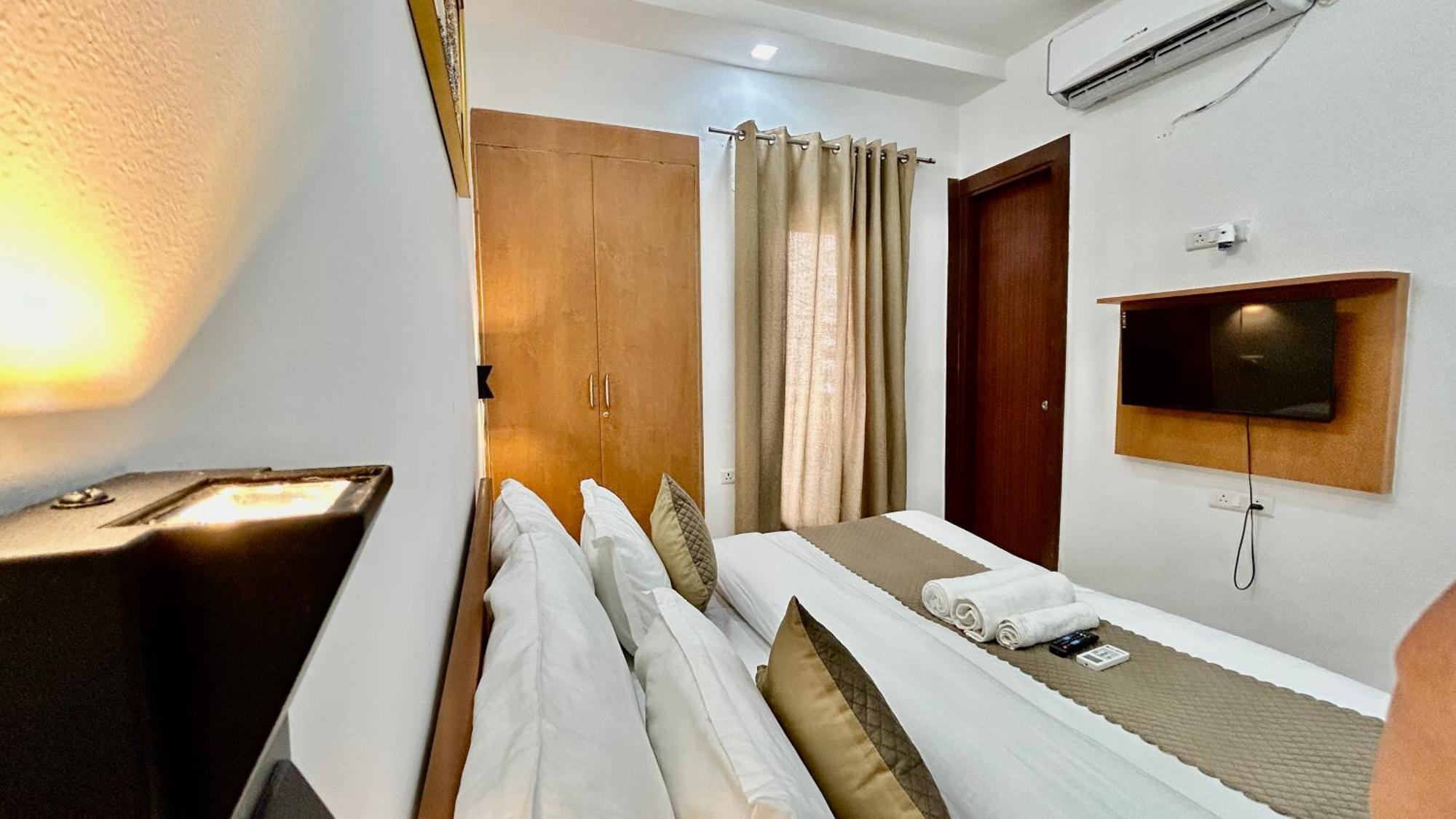 Aura Luxury Studio I Couple Friendly I Near Golf Course Road, Sector 57, Gurgaon Zewnętrze zdjęcie