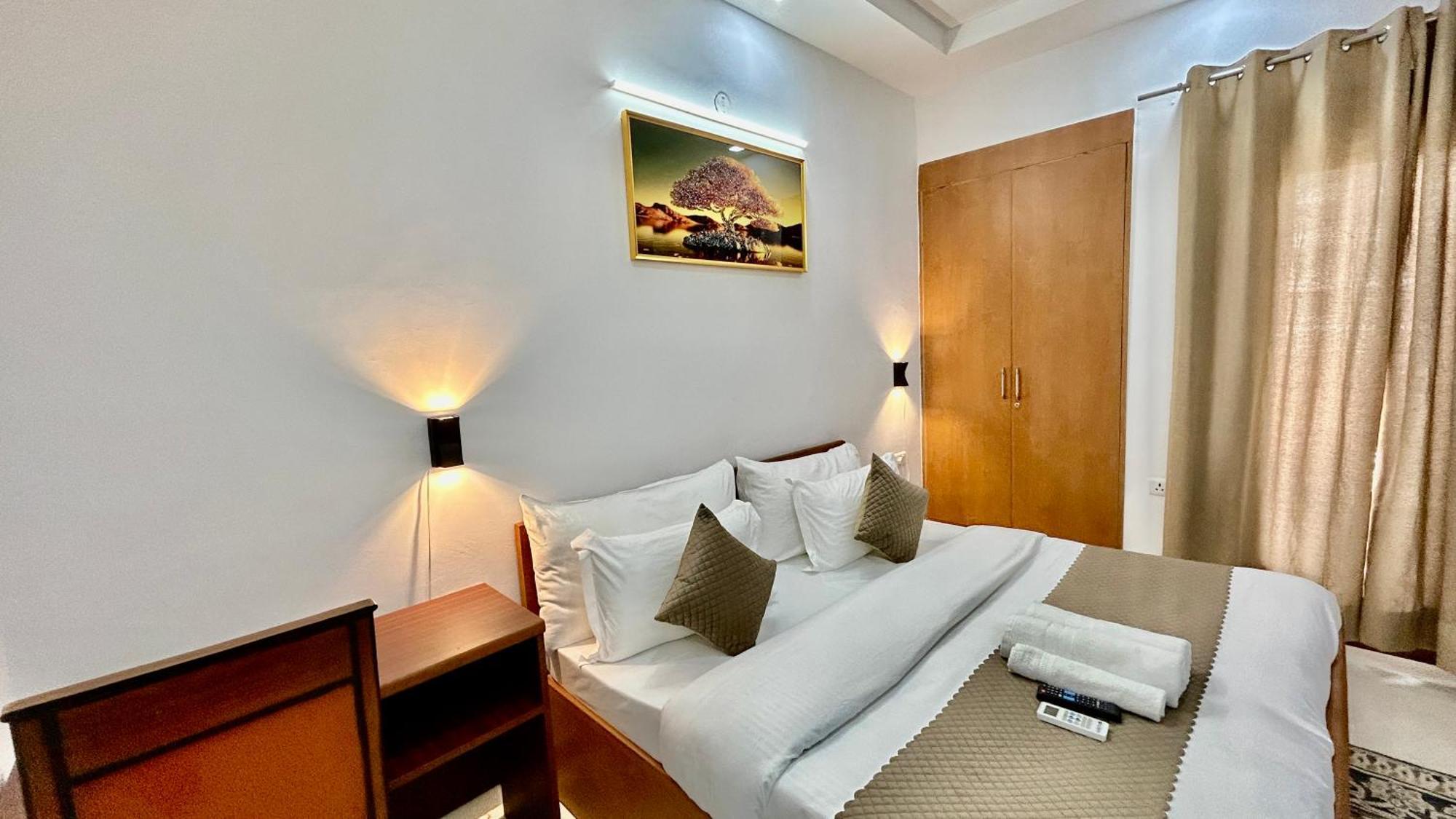 Aura Luxury Studio I Couple Friendly I Near Golf Course Road, Sector 57, Gurgaon Zewnętrze zdjęcie