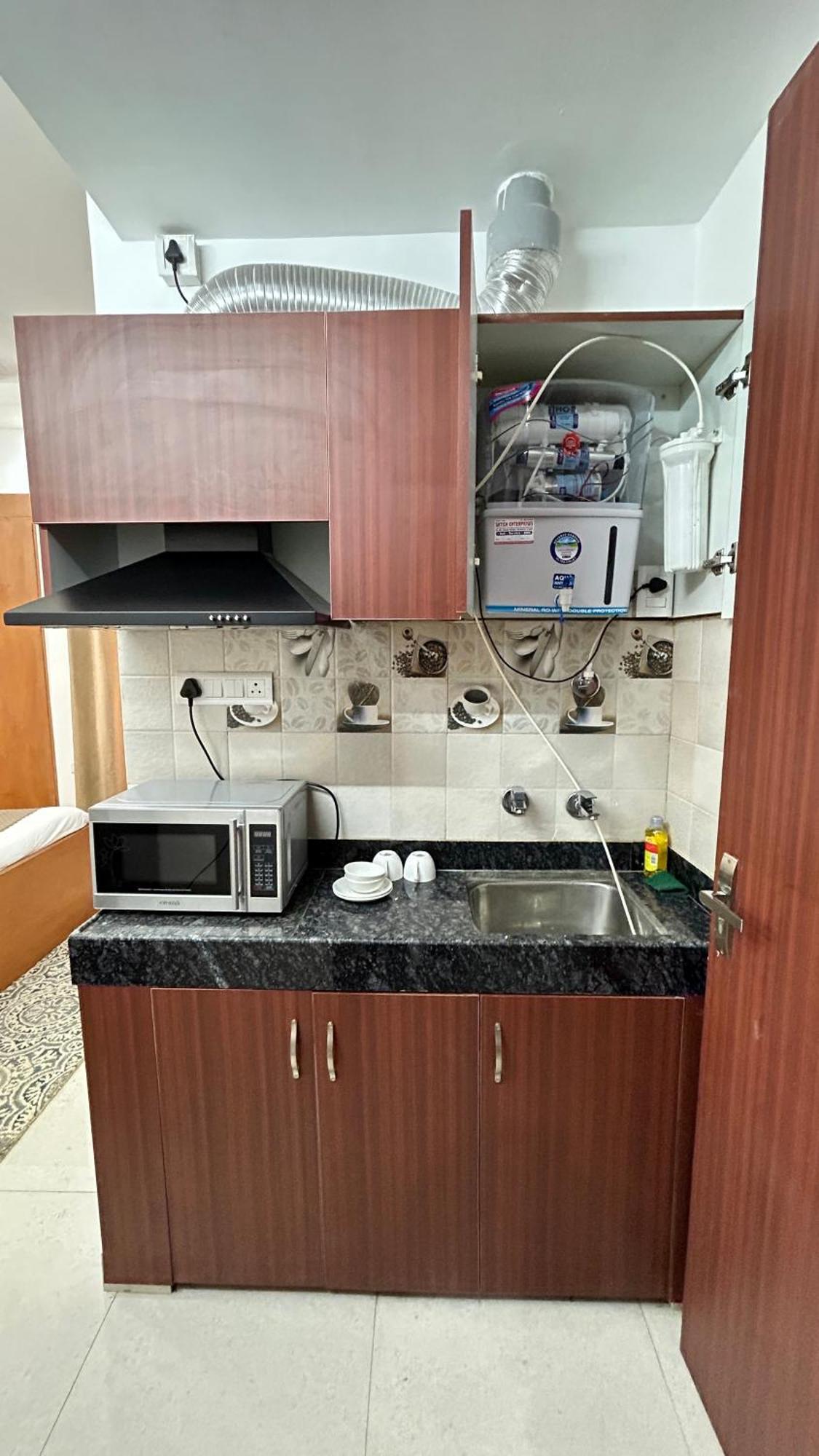 Aura Luxury Studio I Couple Friendly I Near Golf Course Road, Sector 57, Gurgaon Zewnętrze zdjęcie